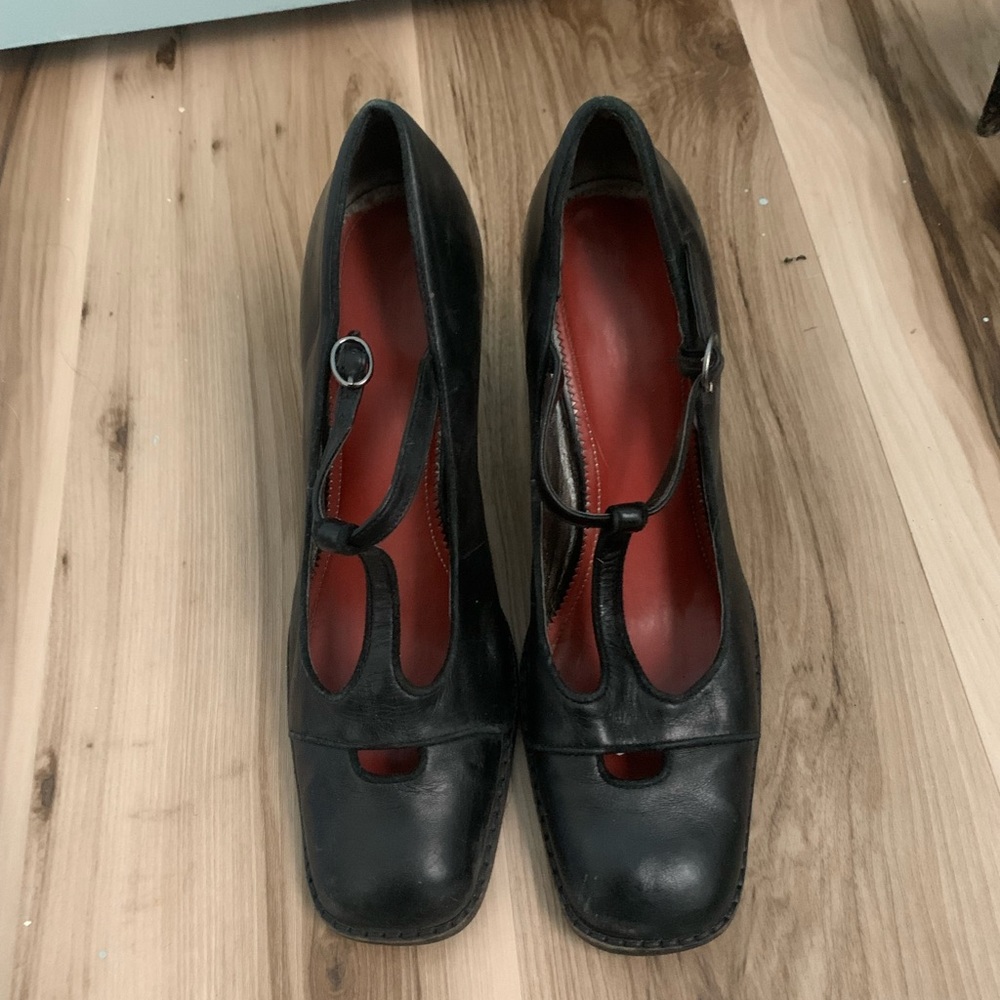 Nine West T strap heels, sz 10